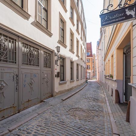 Spacious 1-Bedroom Apartment In The Heart Of Old Town Riga Exterior photo